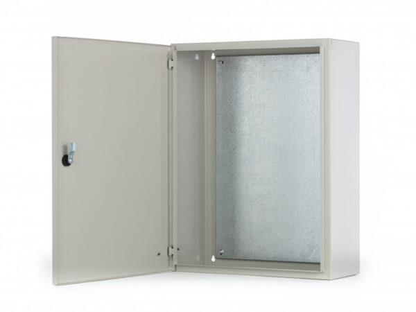 Корпус мет. нав. с монт. панелью, 650х500х220, IP31, ЩРНМ-3 DEKraft